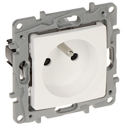 LEGRAND LE-664536 Niloe sienas kontaktligzda 16A