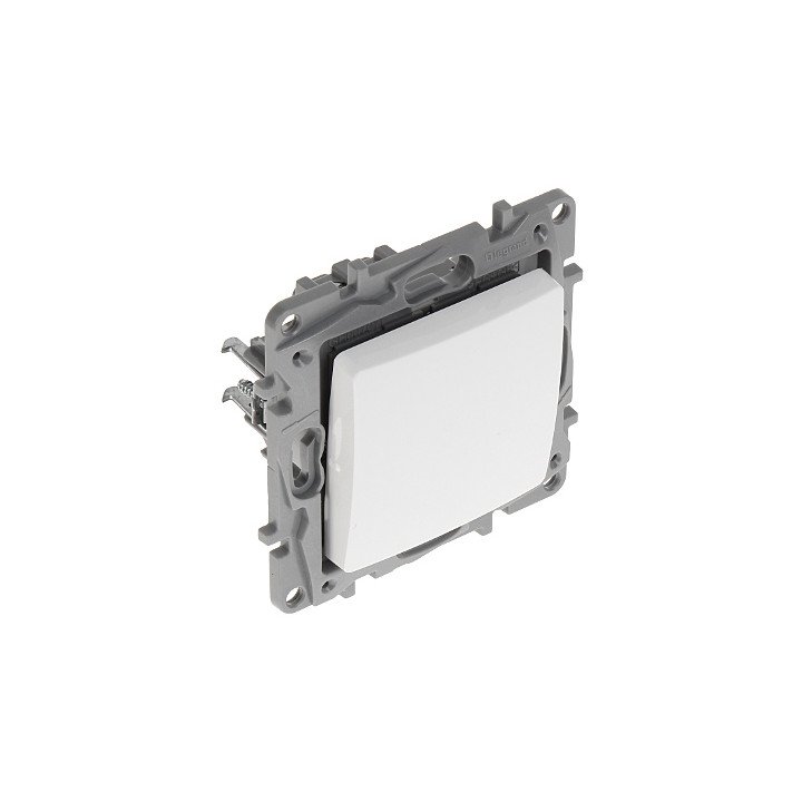 LEGRAND LE-764504 Управляемый коммутатор 10A