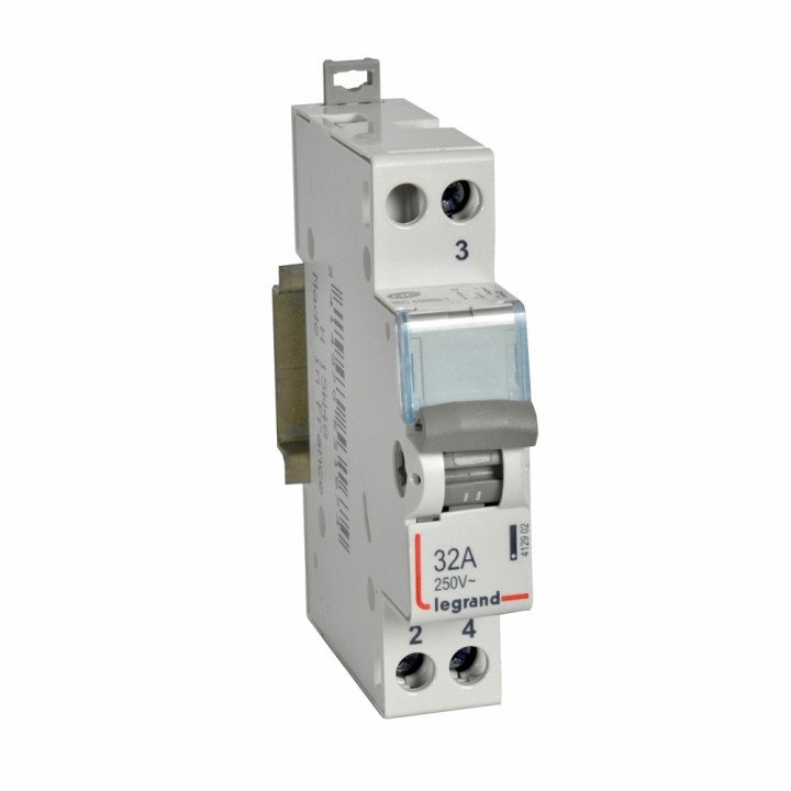 Legrand CX3 переключатель с нейтралью 32A