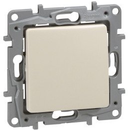 Legrand Niloe переключатель 10A слоновая кость