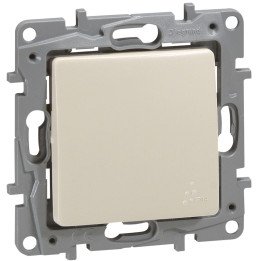 Legrand Niloe светящаяся кнопка IP44