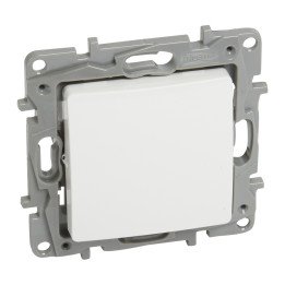 Legrand Niloe выключатель 1-местный 10A белый