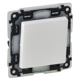 Valena Life slēdzis vienvirziena IP44 250V balts