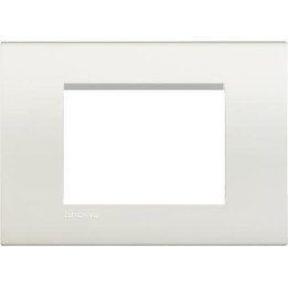 Bticino LNA4803BI vāciņš 3 moduļiem