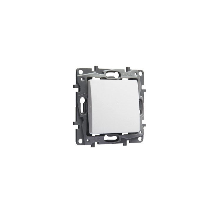 Legrand Niloe pogaslēdzis 6A balts