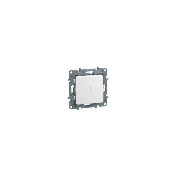 Legrand Niloe переключатель 10AX белый